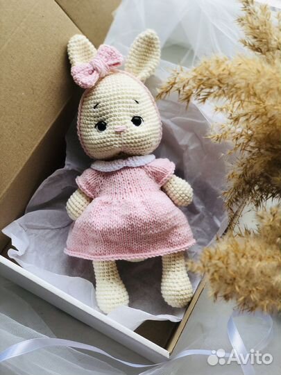 Вязаные зайчики, игрушка вязанная