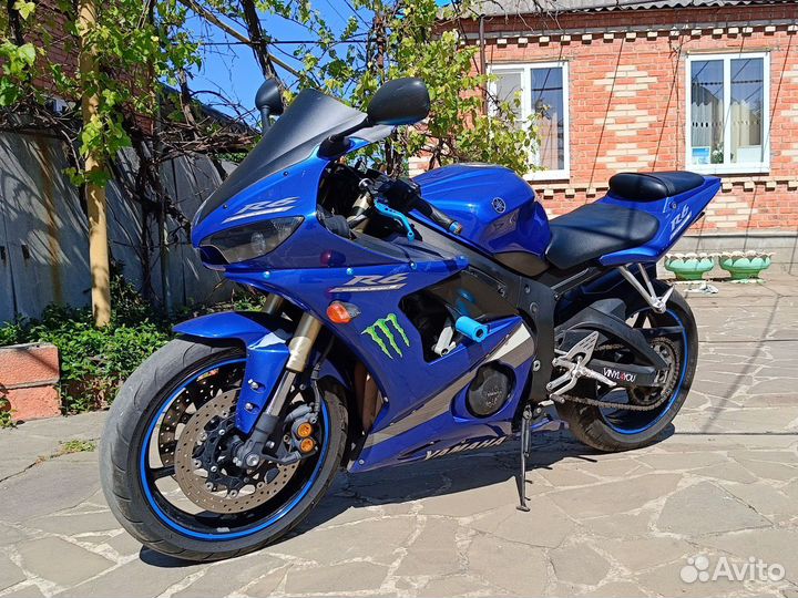 Yamaha R6