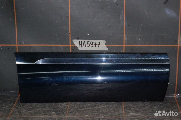 Накладка двери задней правой - Volkswagen Touareg