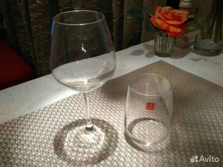 Набор бокалов для вина и стаканы для воды Италия