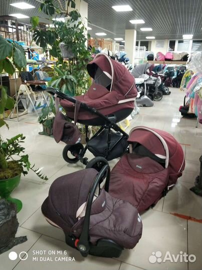 Коляска 3 в 1 Pia