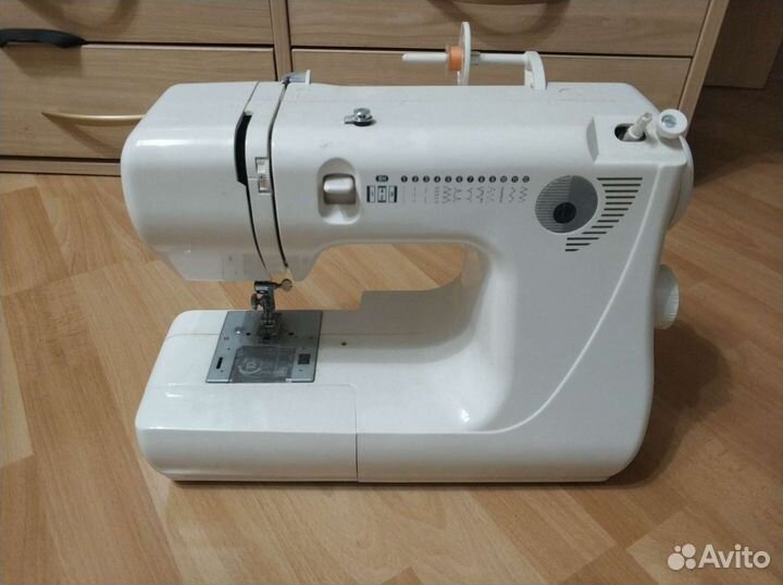 Швейная машина