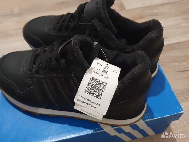 Кроссовки зимние женские adidas 36