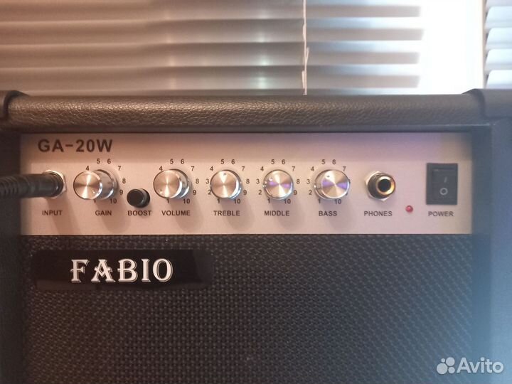 Электрогитара Fabio Stratocaster + Комбоусилитель