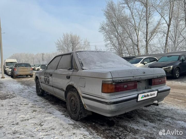 Nissan Bluebird 1.6 AT, 1986, 30 000 км
