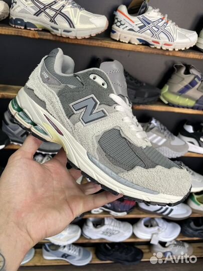 New Balance 2002r, 9060, 5740, 991