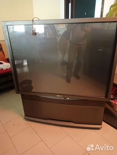 Проекционный телевизор