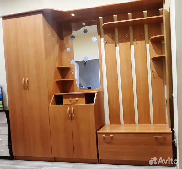 Прихожка со шкафом