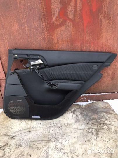Обшивка карта двери задней правой Mercedes W220