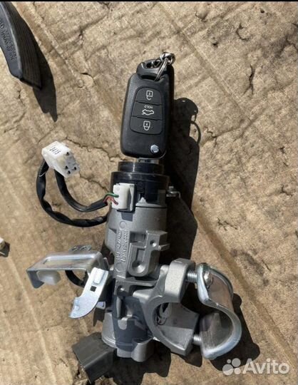 RIO 3 Замок Зажикания Ключ Личинка