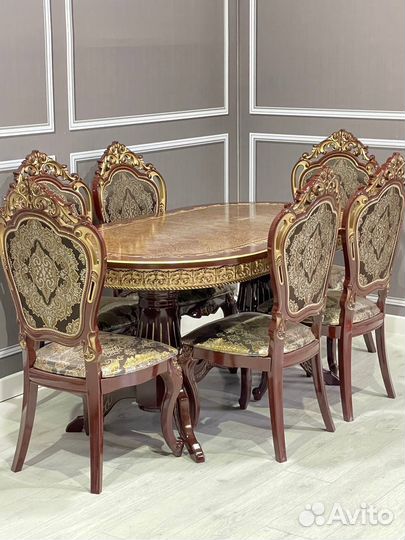 Стол со стульями