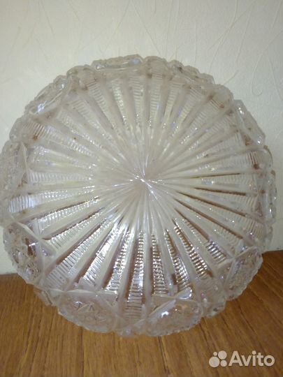 Хрустальная ваза круглая