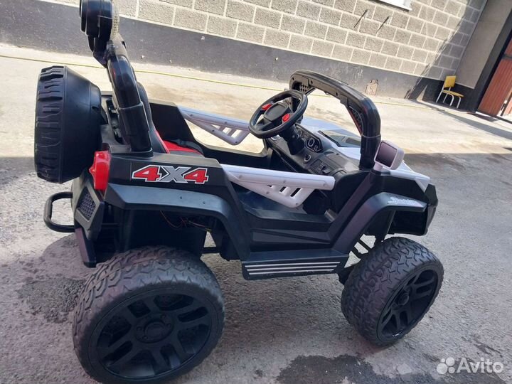 Электрический автомобиль детский