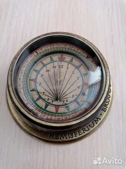 Компас hemisferium