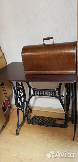 Швейная машина со станиной