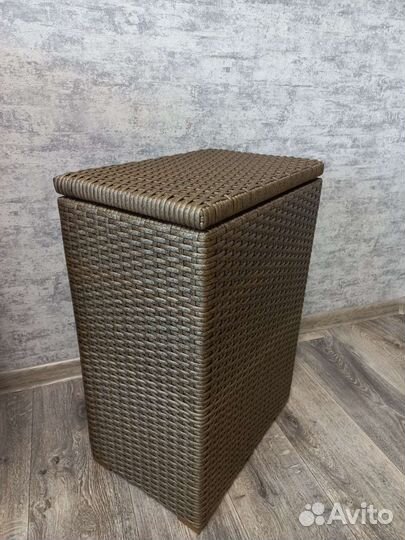 Корзина для белья из ротанга