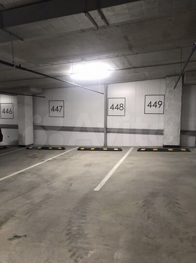 Машиноместо, 13 м²