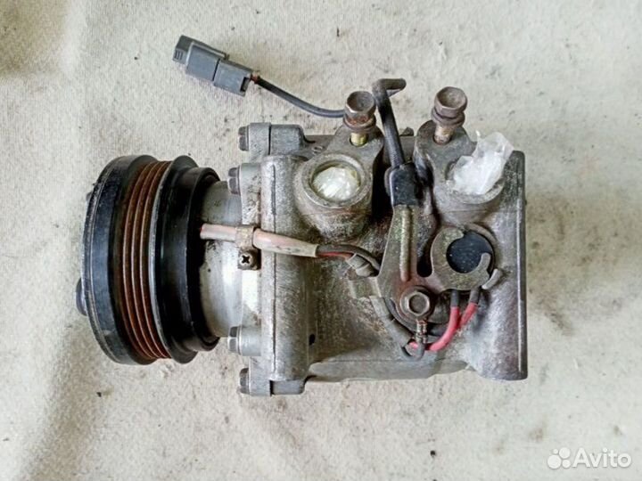 Компрессор кондиционера Honda Civic D14A2 1996