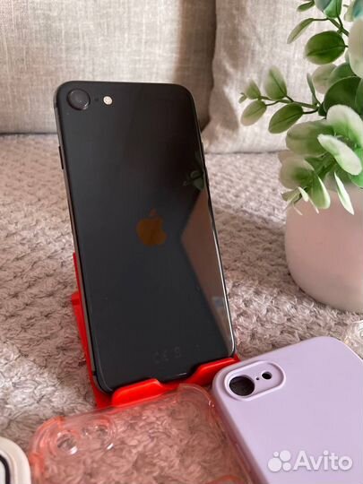 iPhone SE (2020), 64 ГБ
