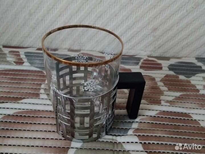 Подстаканник со стаканом