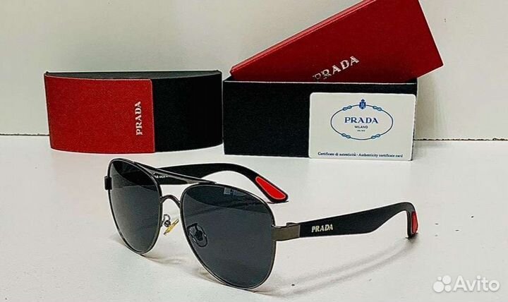 Очки солнцезащитные Prada
