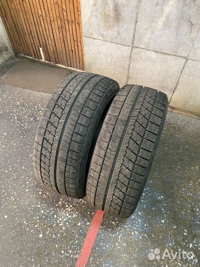 Bridgestone Blizzak VRX 225/45 R17 и 245/40 R17