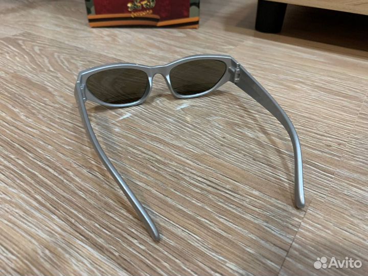 Очки солнечные