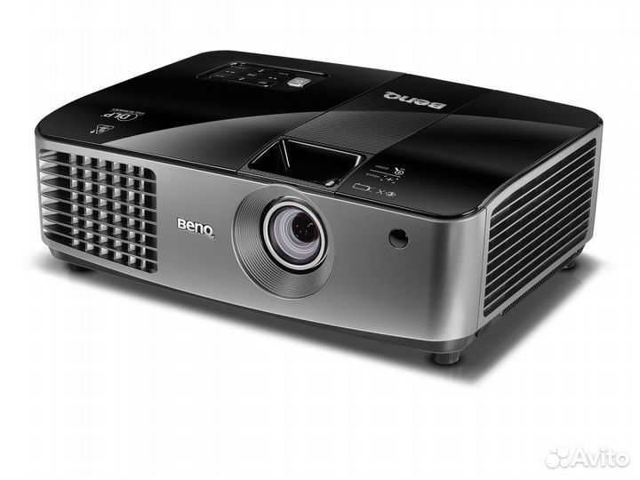 Аренда (прокат) проектора с экраном