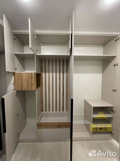 Распашной шкаф