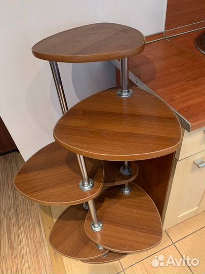 Подставка для цветов напольная металлическая