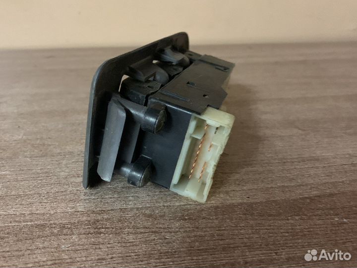 Блок управления стеклоподъемниками Almera N15