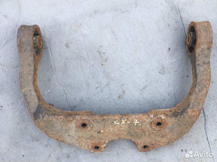 Кронштейн редуктора заднего моста Mazda cx7