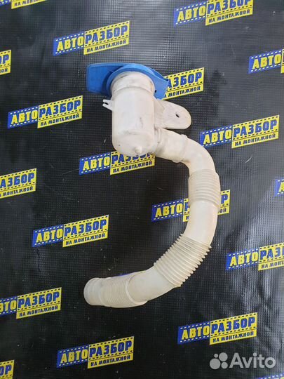 Горловина бачка омывателяФольксваген Гольф 6