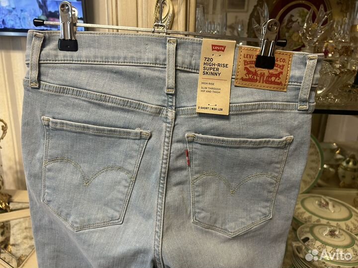 Джинсы levis