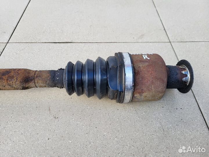 Привод передний правый Renault Logan