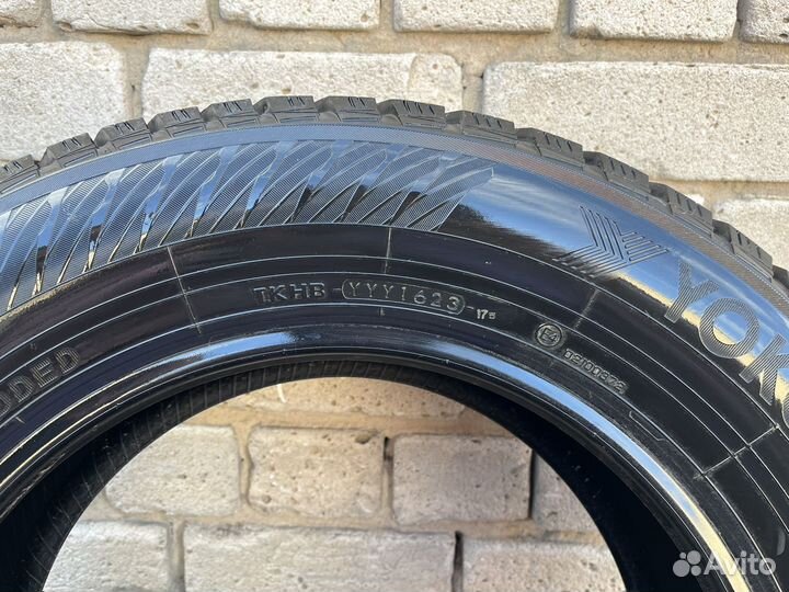 Yokohama Ice Guard IG65 215/65 R16 102T