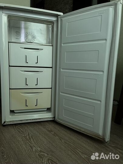 Морозильный шкаф Daewoo FF 115