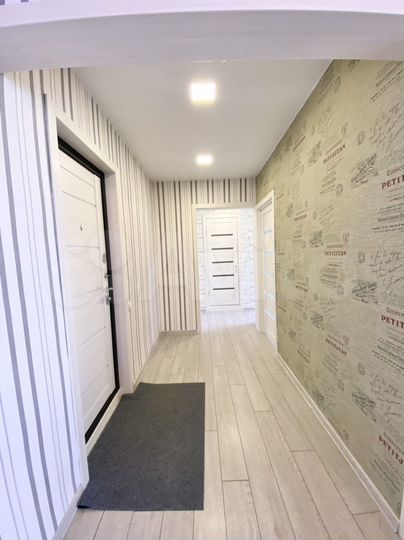 2-к. квартира, 52 м², 5/5 эт.