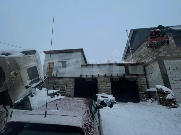 Гараж, > 30 м²