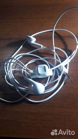 Чехол на iPhone 11 + наушники