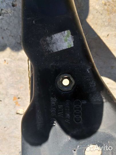 Подратиаторная балка vw passat b5+ 2,8