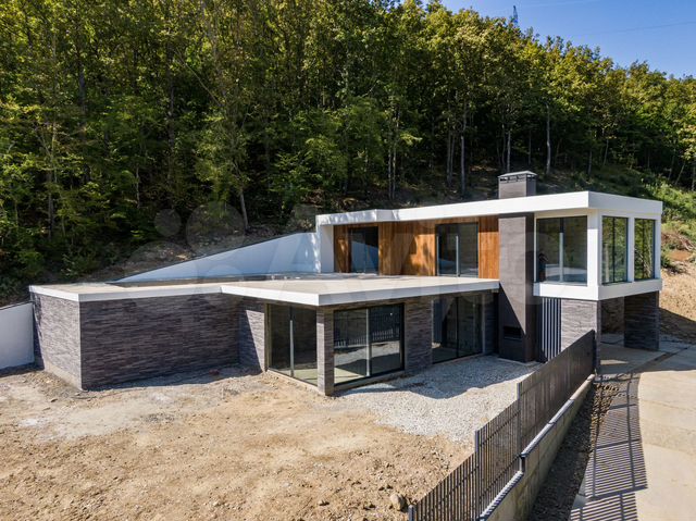 Дом 210 м² на участке 10 сот.