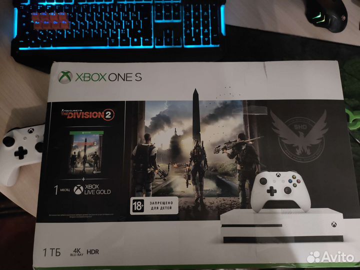Xbox One S 1tb + игры