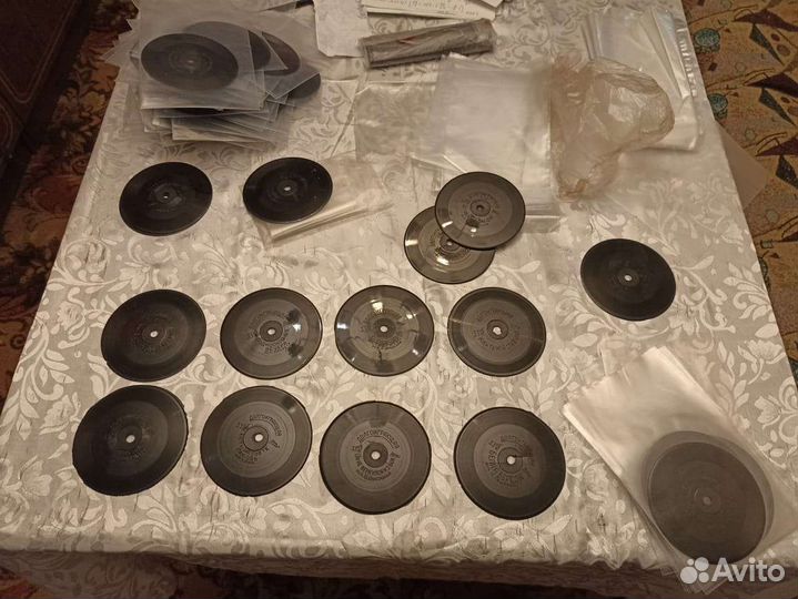 Виниловые грампластинки миньоны