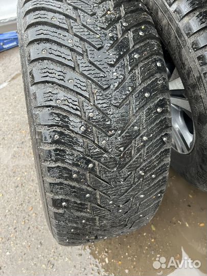 Nokian Tyres Hakkapeliitta 8 SUV 285/60 R18 90H