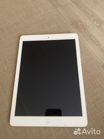 iPad Air (Wi-Fi + Cellular)