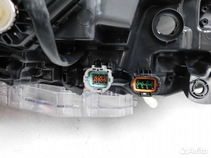 Фара левая Nissan X-Trail