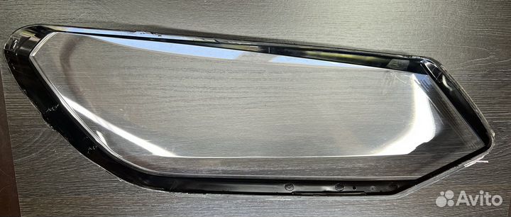 Стекло фары touareg nf (левое)