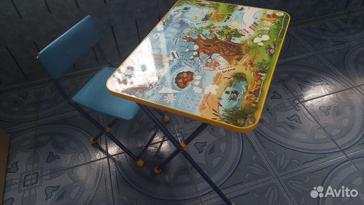 Детский стол и стул