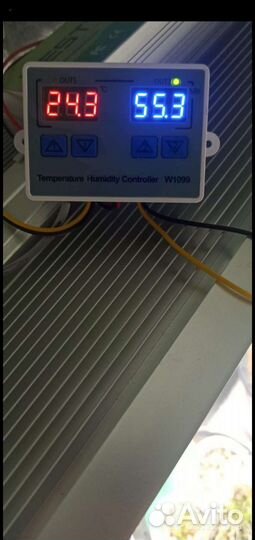 Реле регулятор температуры и влажности воздуха